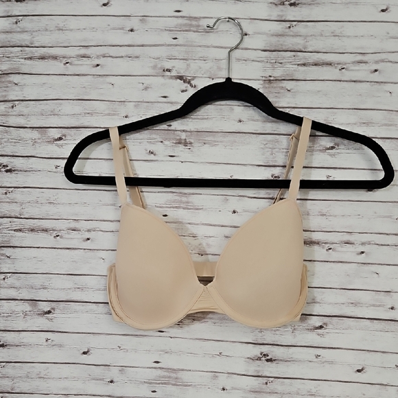 SKIMS Other - SKIMS Cream Women's Bra